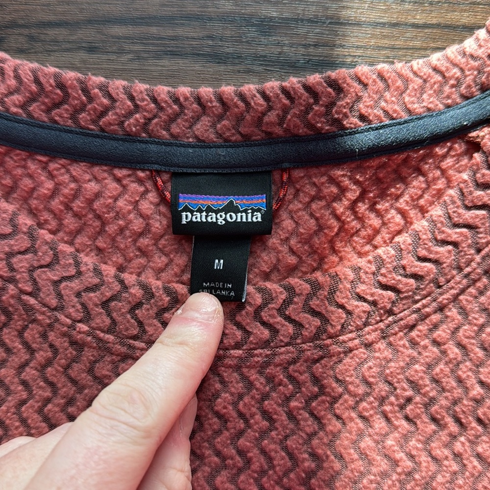 ✨my weight gain is your gain!✨ Patagonia R1 Air Crew Top Size M Rosehip